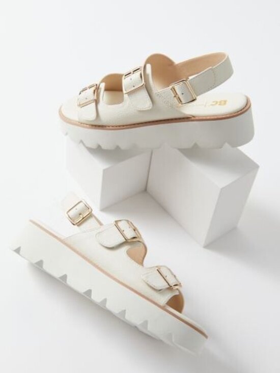 BC Footwear It's Happening Sandal 9 White NWT - Picture 2 of 2